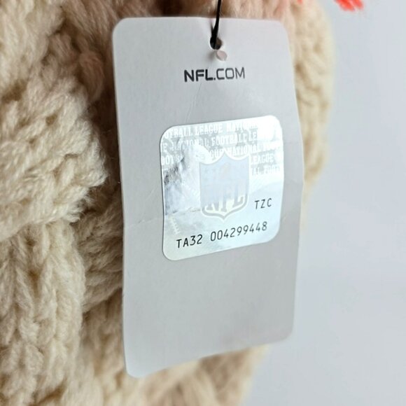 NFL Denver Broncos Logo Women's New Era Matterhorn Cream Orange Cable Knit Hat - Picture 11 of 12